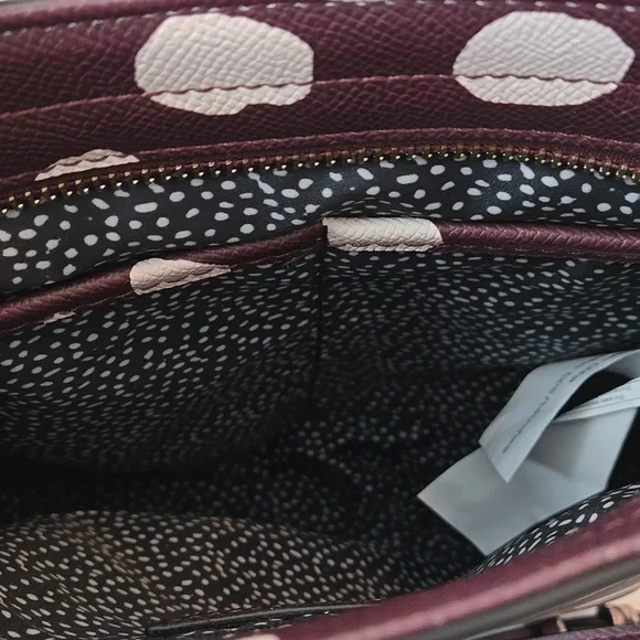 WOMEN'S 41 HAWTHORN FAUX LEATHER CROSSBODY BAG NWOT - Picture 11 of 13